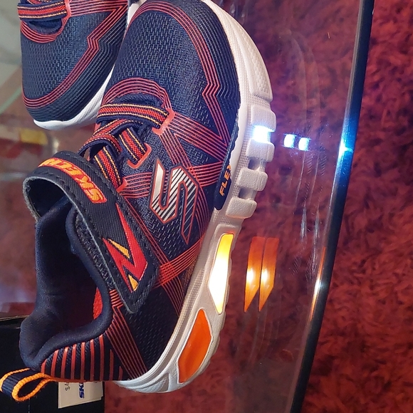 Skechers Light Up Sneakers - Picture 3 of 5